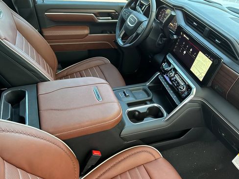 New 2026 GMC Sierra 2500 Denali Ultimate w/ Max Trailering Package AWD/4WD image 15