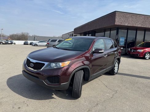 Used 2013 Kia Sorento LX image 3