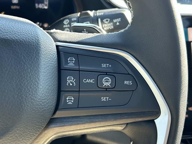 New 2026 Jeep Grand Cherokee Altitude AWD/4WD image 9