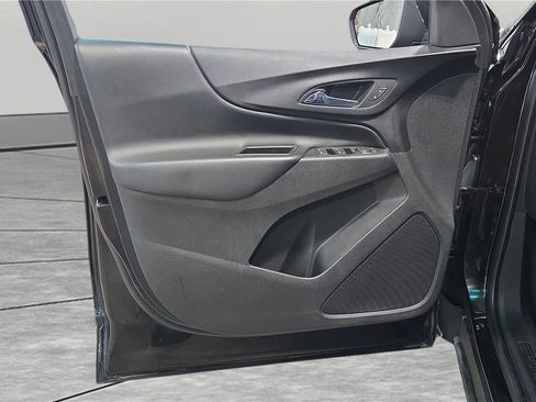 Used 2022 Chevrolet Equinox LT image 12