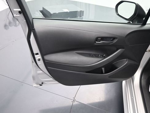 Used 2023 Toyota Corolla LE FWD image 17