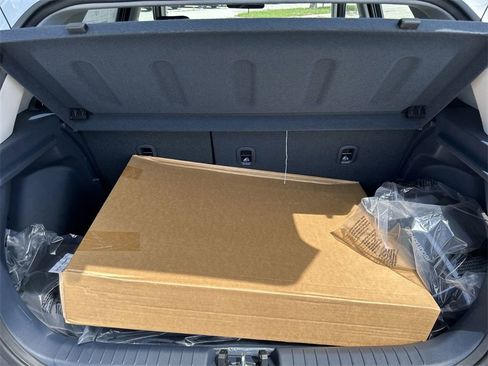 New 2025 Hyundai Venue Limited image 18