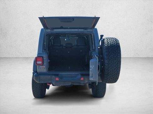 Used 2022 Jeep Wrangler Unlimited Rubicon w/ Cold Weather Group image 6