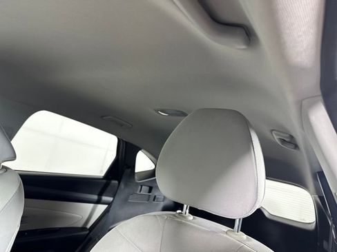 Certified 2025 Hyundai Tucson SE image 12