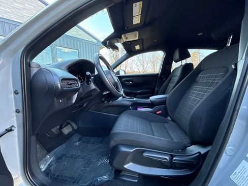 Used 2024 Honda HR-V Sport image 23