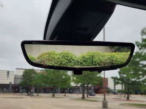 Used 2021 GMC Sierra 1500 AT4 w/ AT4 Value Package AWD/4WD image 17