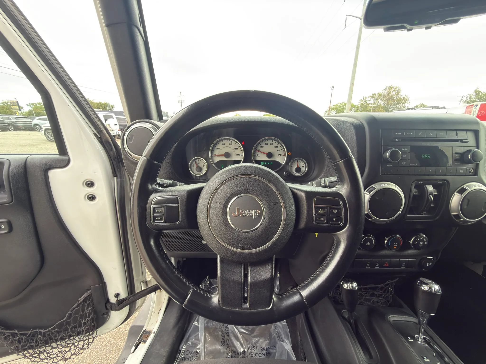 Used 2015 Jeep Wrangler Unlimited Sahara AWD/4WD image 20