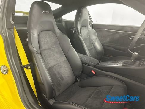 Used 2018 Porsche 911 GT3 w/ Sport Chrono Package image 12