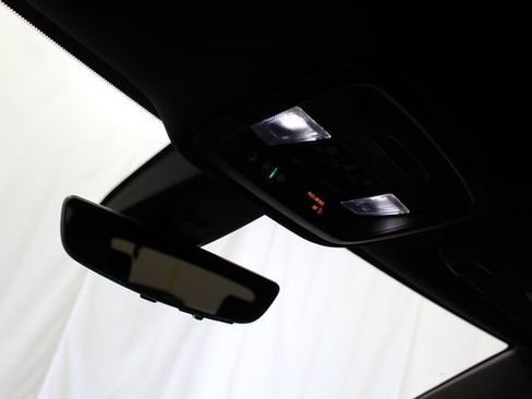 Used 2023 Chevrolet Traverse LT w/ LT Premium Package image 23