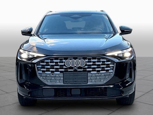 Used 2025 Audi Q5 Premium Plus w/ Premium Plus AWD/4WD image 4