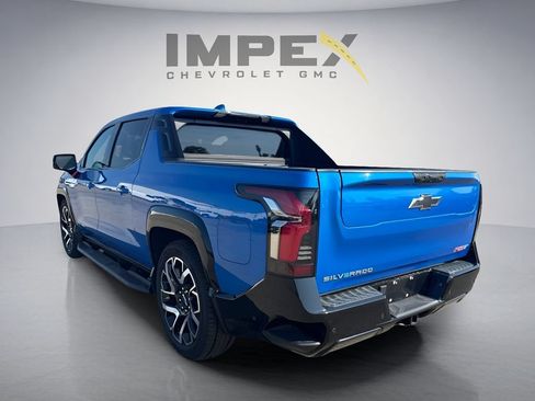 Used 2025 Chevrolet Silverado EV RST AWD/4WD image 3