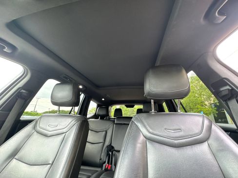 Used 2022 Cadillac XT6 Premium Luxury FWD image 32