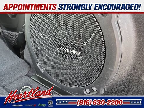 Used 2018 Jeep Wrangler Unlimited Sahara AWD/4WD image 91
