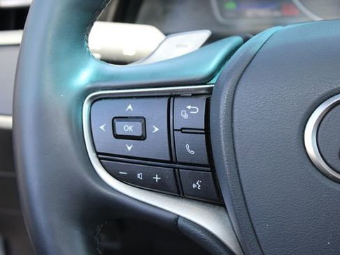 Certified 2024 Lexus ES 300h w/ Premium Package image 18