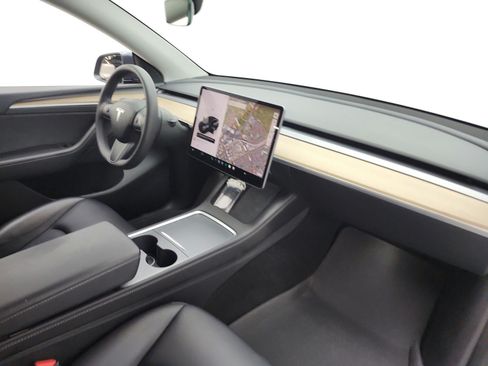 Used 2023 Tesla Model Y Performance AWD/4WD image 21