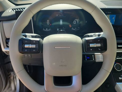 Used 2025 Hyundai Santa Fe SEL AWD/4WD image 19