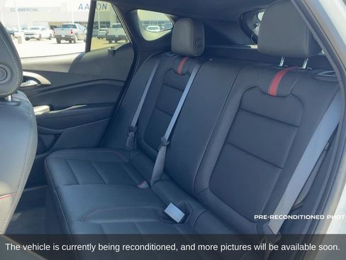 Used 2026 Chevrolet Trax RS FWD image 12