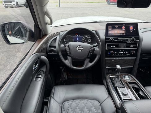 Used 2023 Nissan Armada Platinum w/ Captain's Chairs Package RWD image 16