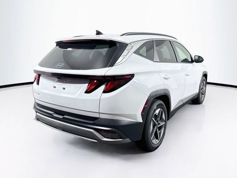 Certified 2025 Hyundai Tucson SEL FWD image 8
