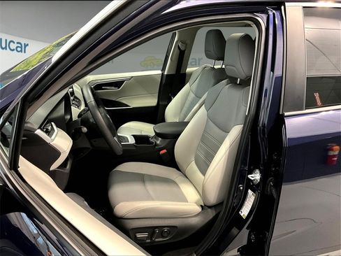 Used 2024 Toyota RAV4 XLE Premium image 12