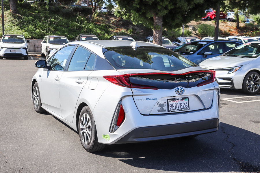 Certified 2022 Toyota Prius Prime LE FWD image 7