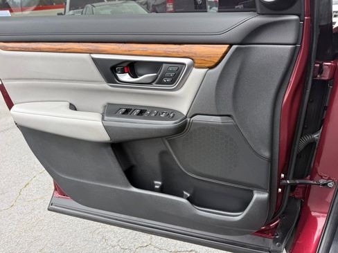 Used 2018 Honda CR-V Touring image 24