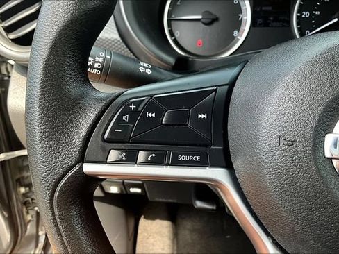 Used 2021 Nissan Kicks S FWD image 10