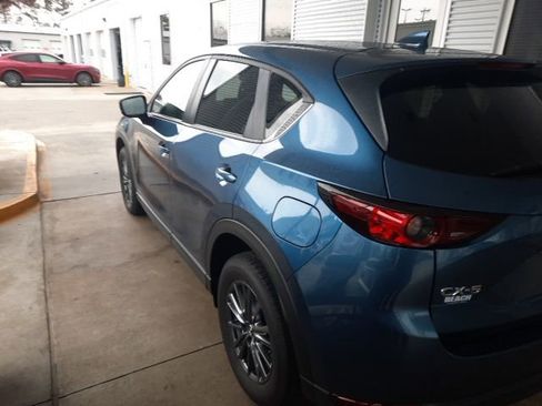 Used 2021 MAZDA CX-5 Touring image 5