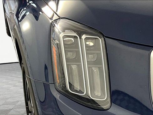 Used 2023 Kia Telluride S AWD/4WD image 28