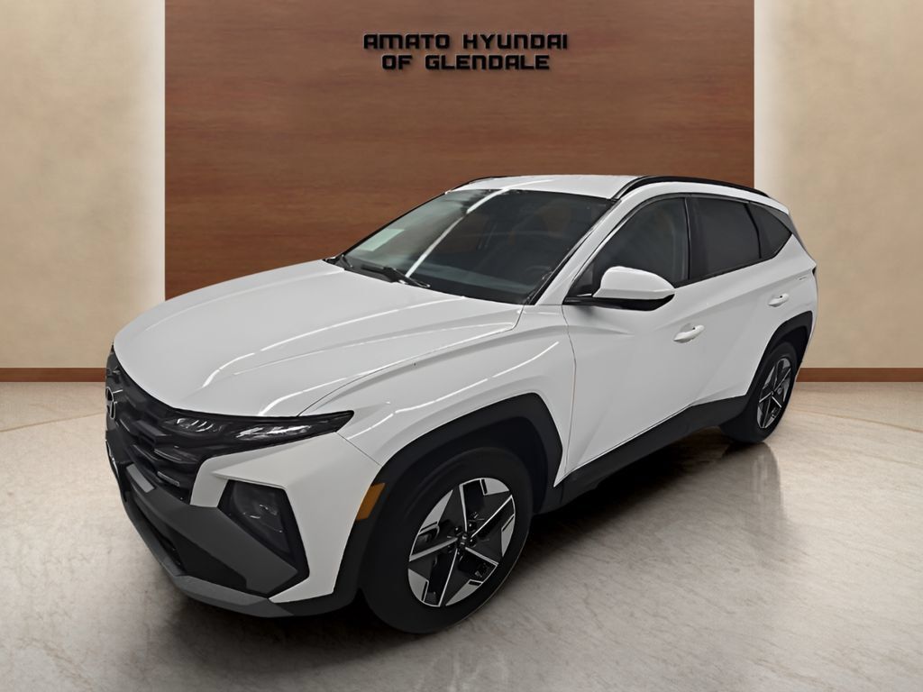 Certified 2025 Hyundai Tucson SEL AWD/4WD image 2