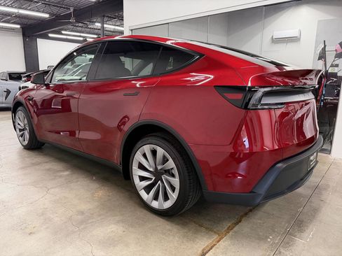 Used 2026 Tesla Model Y Long Range AWD/4WD image 6