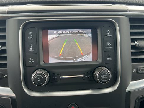 Used 2021 RAM 1500 Classic SLT AWD/4WD image 29