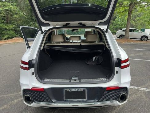 Used 2023 Genesis GV70 2.5T w/ Select Package AWD/4WD image 18