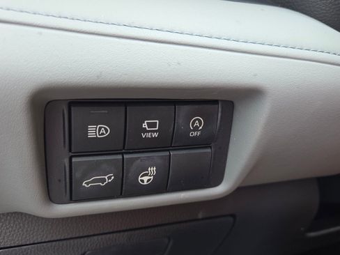 Used 2024 Toyota Highlander Platinum image 30