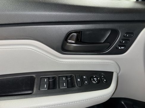 Used 2019 Honda Odyssey EX-L image 19