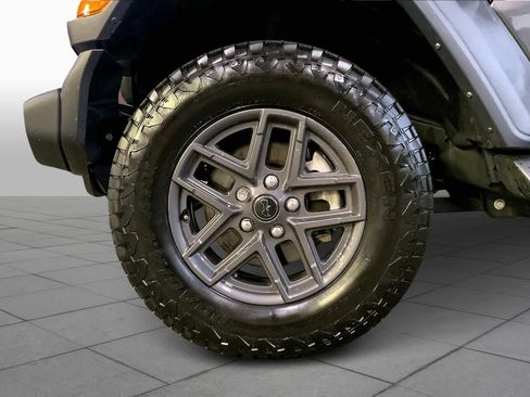 Used 2024 Jeep Wrangler Sport S image 11