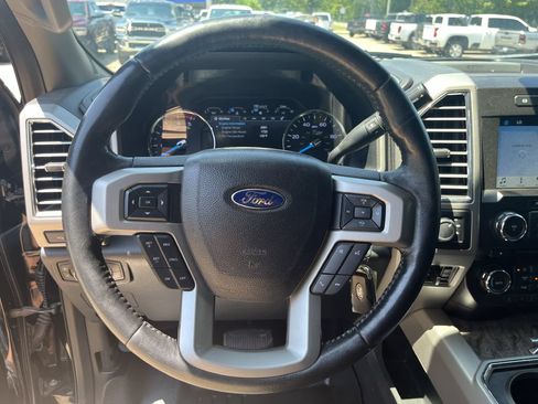 Used 2017 Ford F250 Lariat w/ Lariat Value Package AWD/4WD image 26