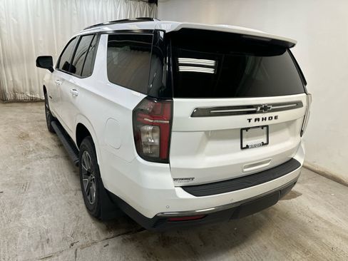 Used 2022 Chevrolet Tahoe Z71 w/ Luxury Package image 2