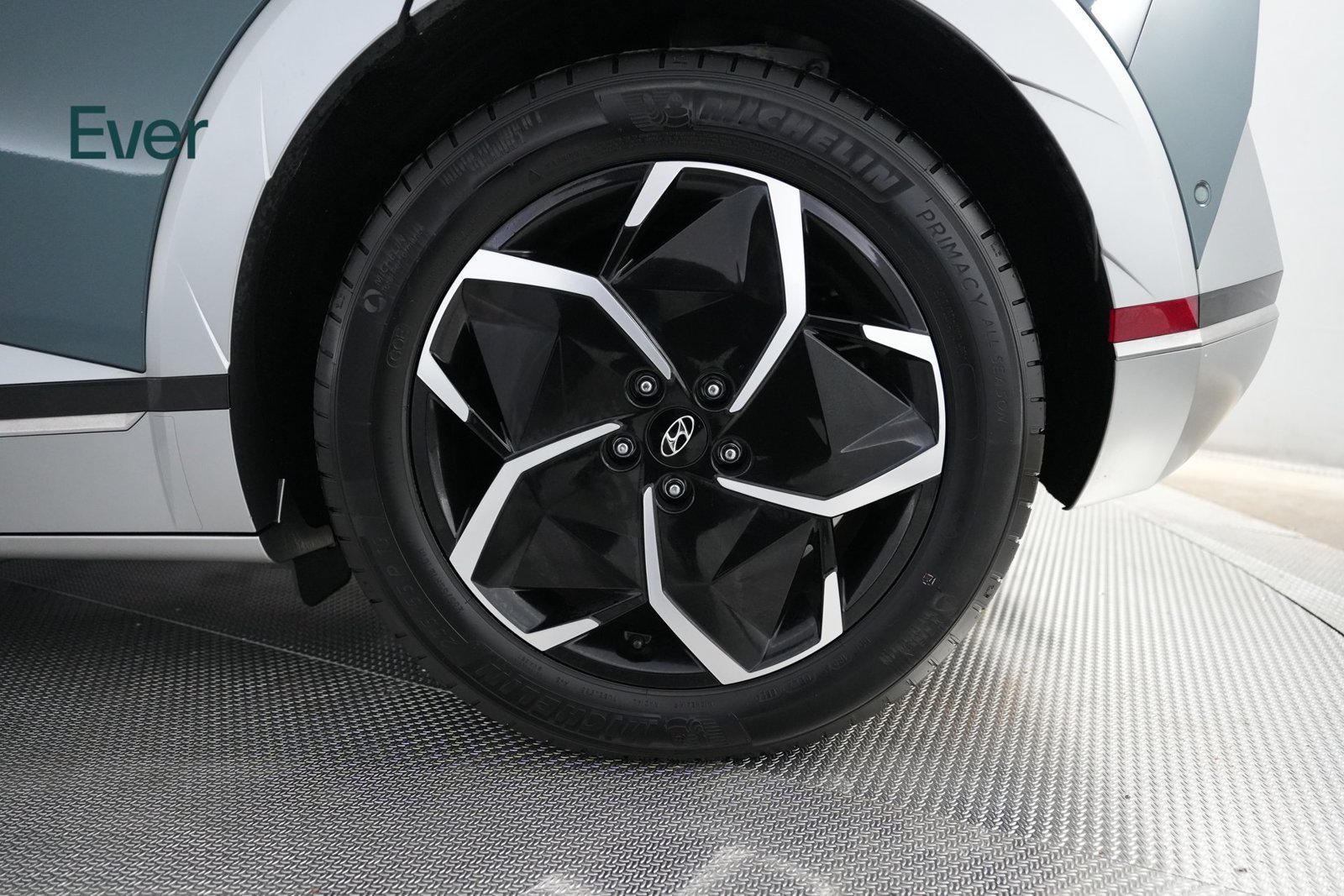 Used 2024 Hyundai Ioniq 5 Limited RWD image 9