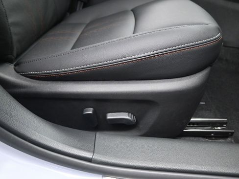 Used 2025 Nissan Altima 2.5 SR FWD image 15