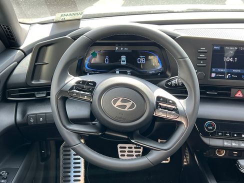 New 2025 Hyundai Elantra Sport image 23