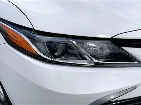 Used 2024 Toyota Camry LE FWD image 27