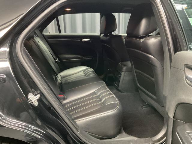 Used 2019 Chrysler 300 S RWD image 9