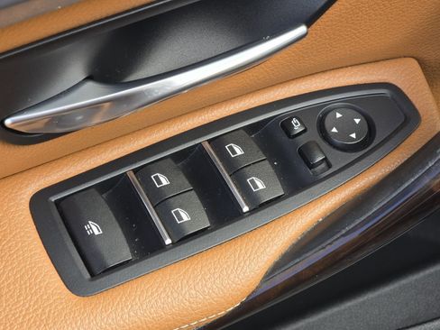 Used 2018 BMW 430i Convertible image 29