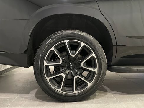 Used 2021 Chevrolet Tahoe RST w/ Luxury Package image 9