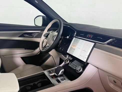 Certified 2026 Jaguar F-PACE R-Dynamic S AWD/4WD image 32