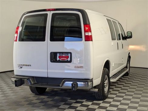 Used 2024 GMC Savana 2500 w/ Driver Convenience Package image 7