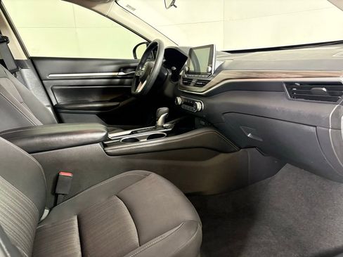 Used 2023 Nissan Altima 2.5 SV image 14