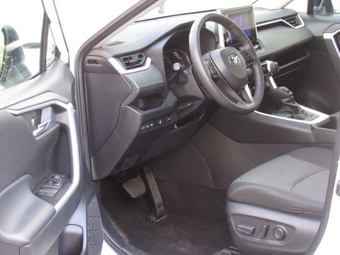 Certified 2024 Toyota RAV4 XLE w/ Convenience Package image 9