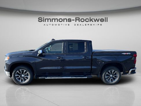 Used 2024 Chevrolet Silverado 1500 LT image 4